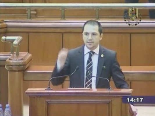 Tararache a depus aproape 100 de amendamente la Legea bugetului